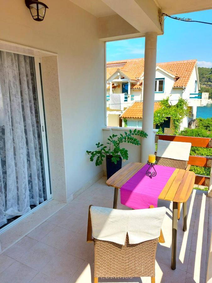 Apartmani Stambuk Jelsa  Exterior foto